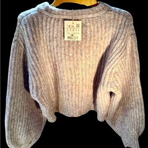 Pull&Bear Soft Knit Voluminous Sleeve Crop Sweater